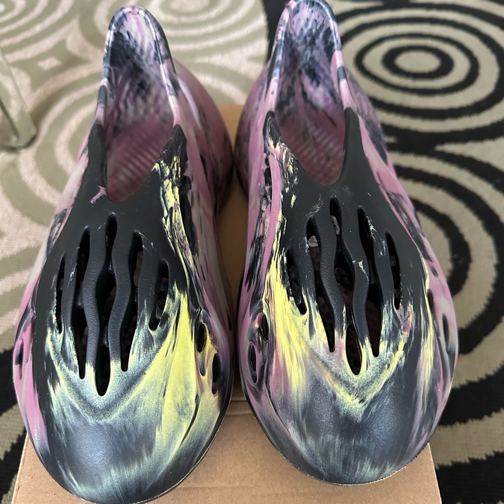 Yeezy foam runner